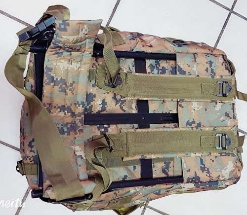 ARMY BACKPACK WITH REMOVABLE METAL FRAME
